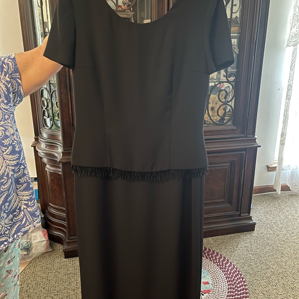 Donna Morgan Black Sheath Midi Dress Scoop Neck
